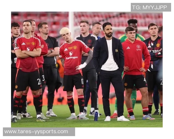 曼联2-2险平连胜完结!阵型两缺点露出,阿莫林想争四1月有必要买人